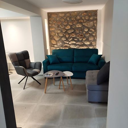 Avli Luxurious House Leilighet Kalampáka Eksteriør bilde