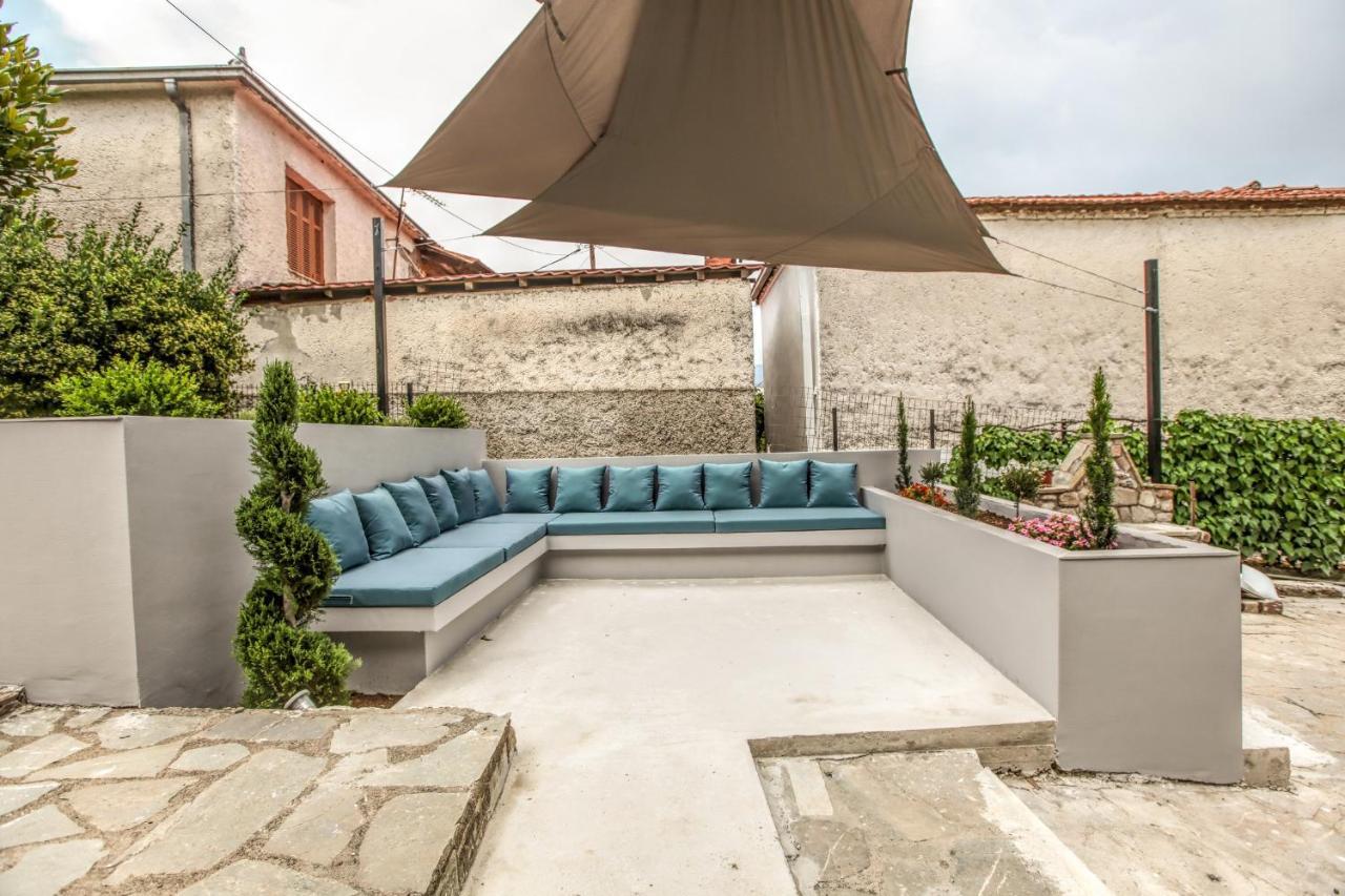 Avli Luxurious House Leilighet Kalampáka Eksteriør bilde