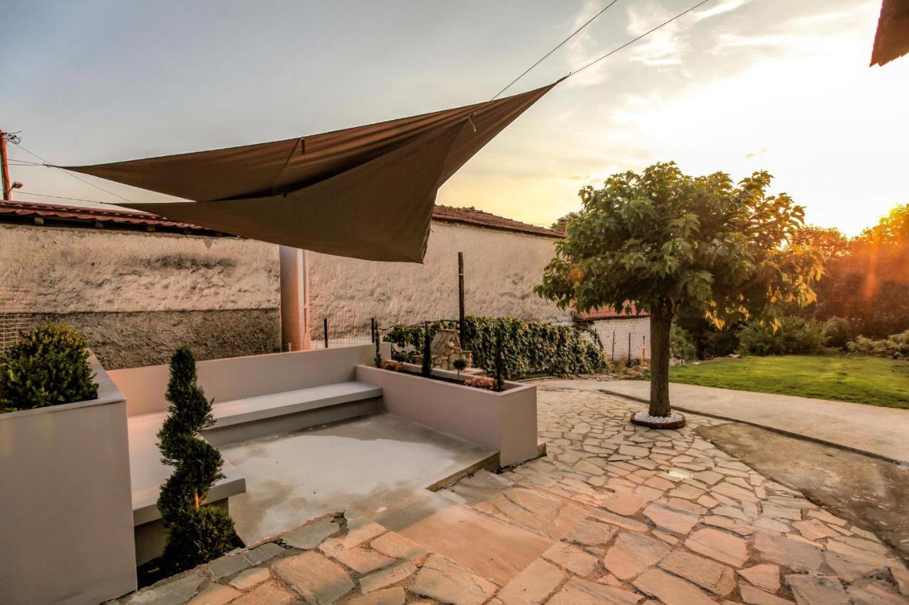 Avli Luxurious House Leilighet Kalampáka Eksteriør bilde