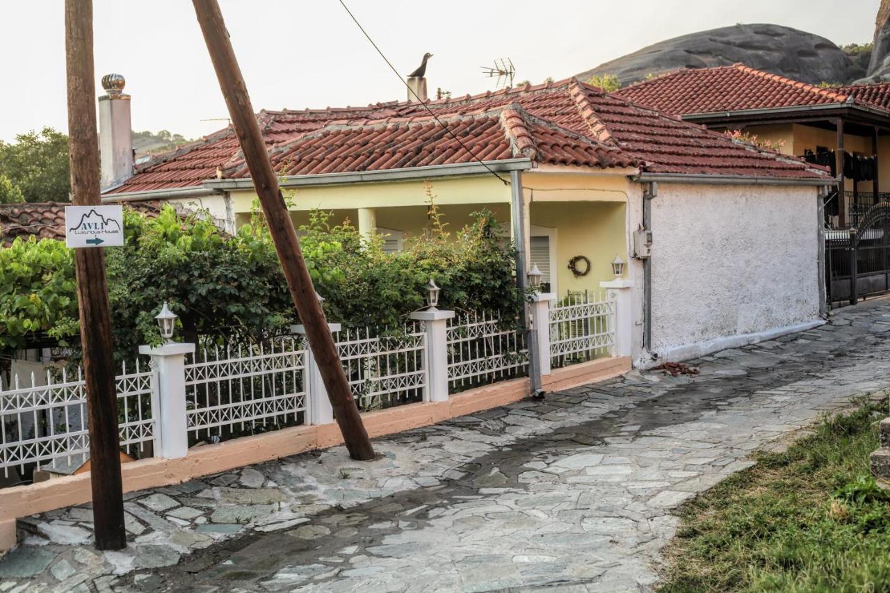 Avli Luxurious House Leilighet Kalampáka Eksteriør bilde
