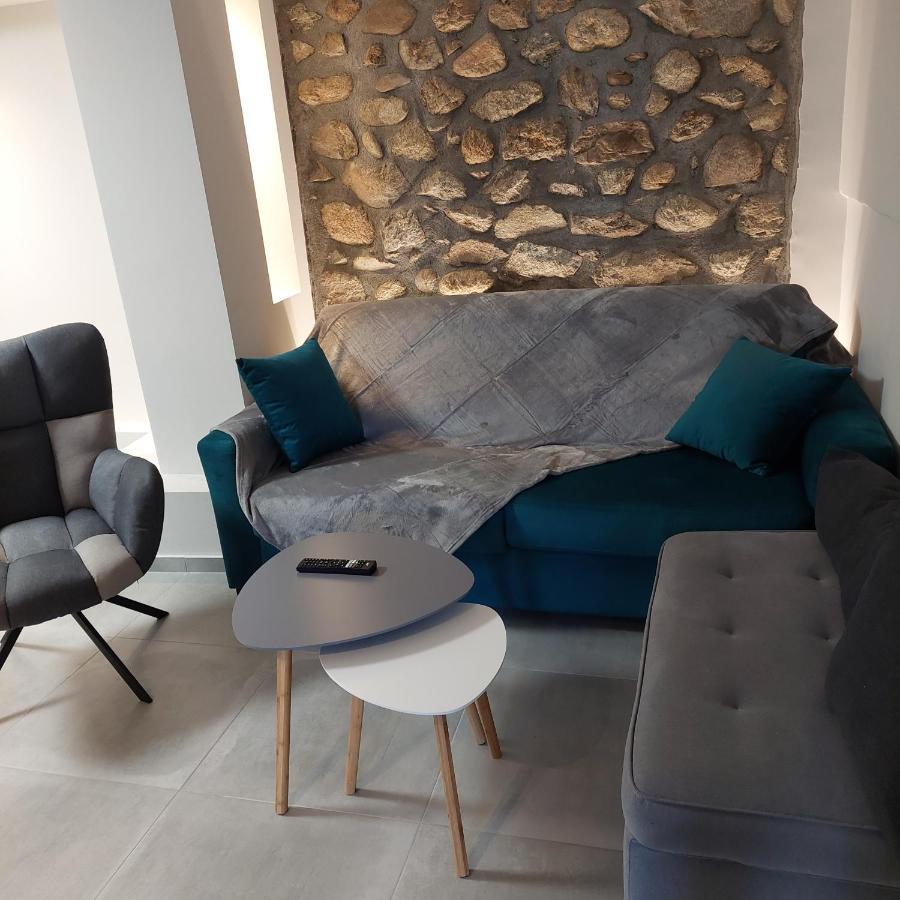 Avli Luxurious House Leilighet Kalampáka Eksteriør bilde
