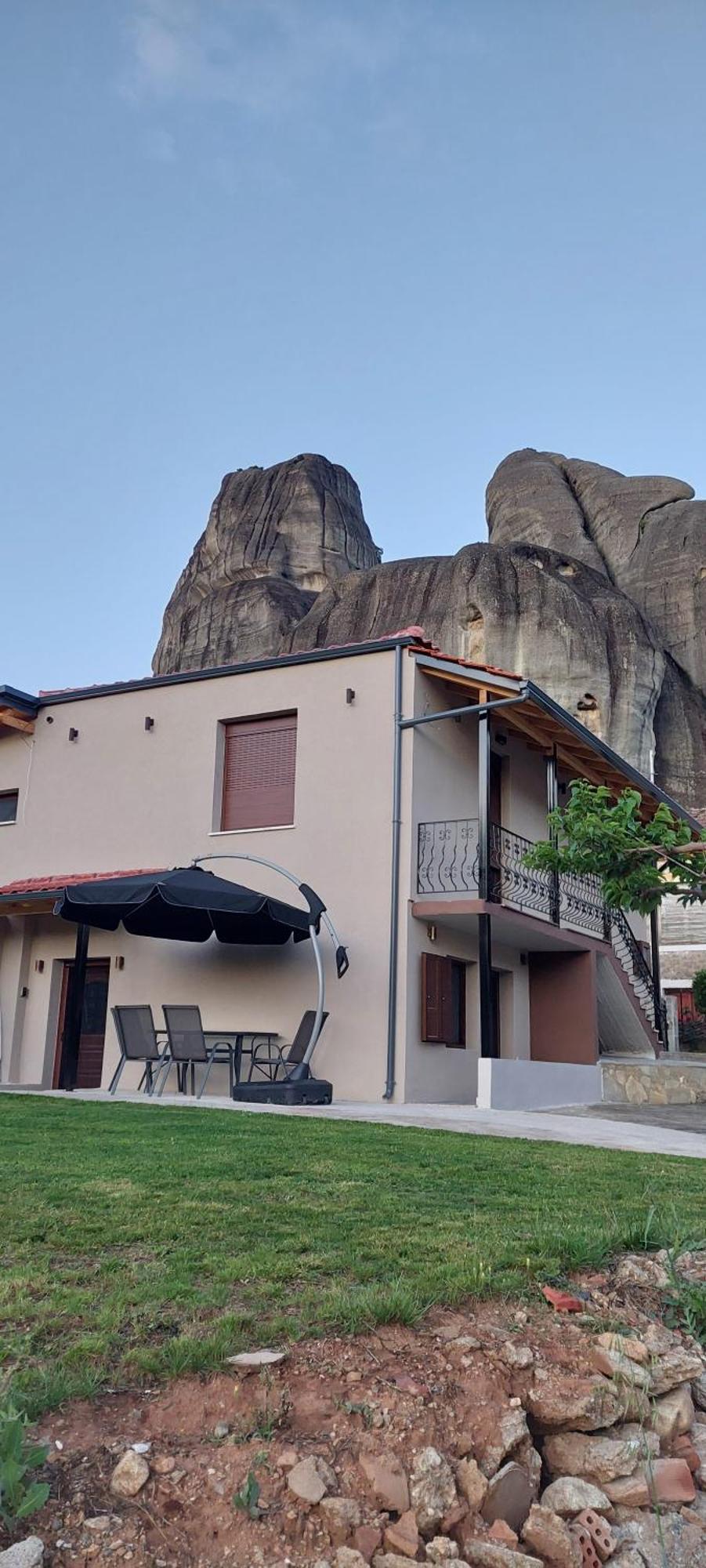 Avli Luxurious House Leilighet Kalampáka Eksteriør bilde