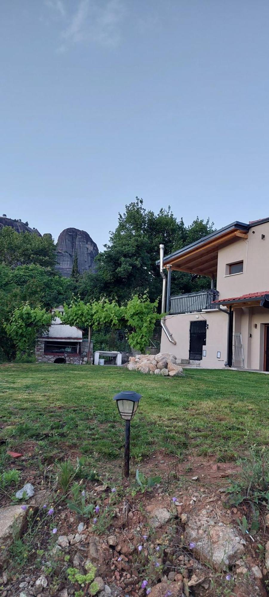 Avli Luxurious House Leilighet Kalampáka Eksteriør bilde